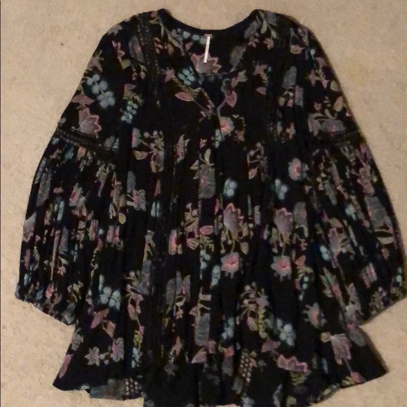 Free People Top - Picture 1 of 4